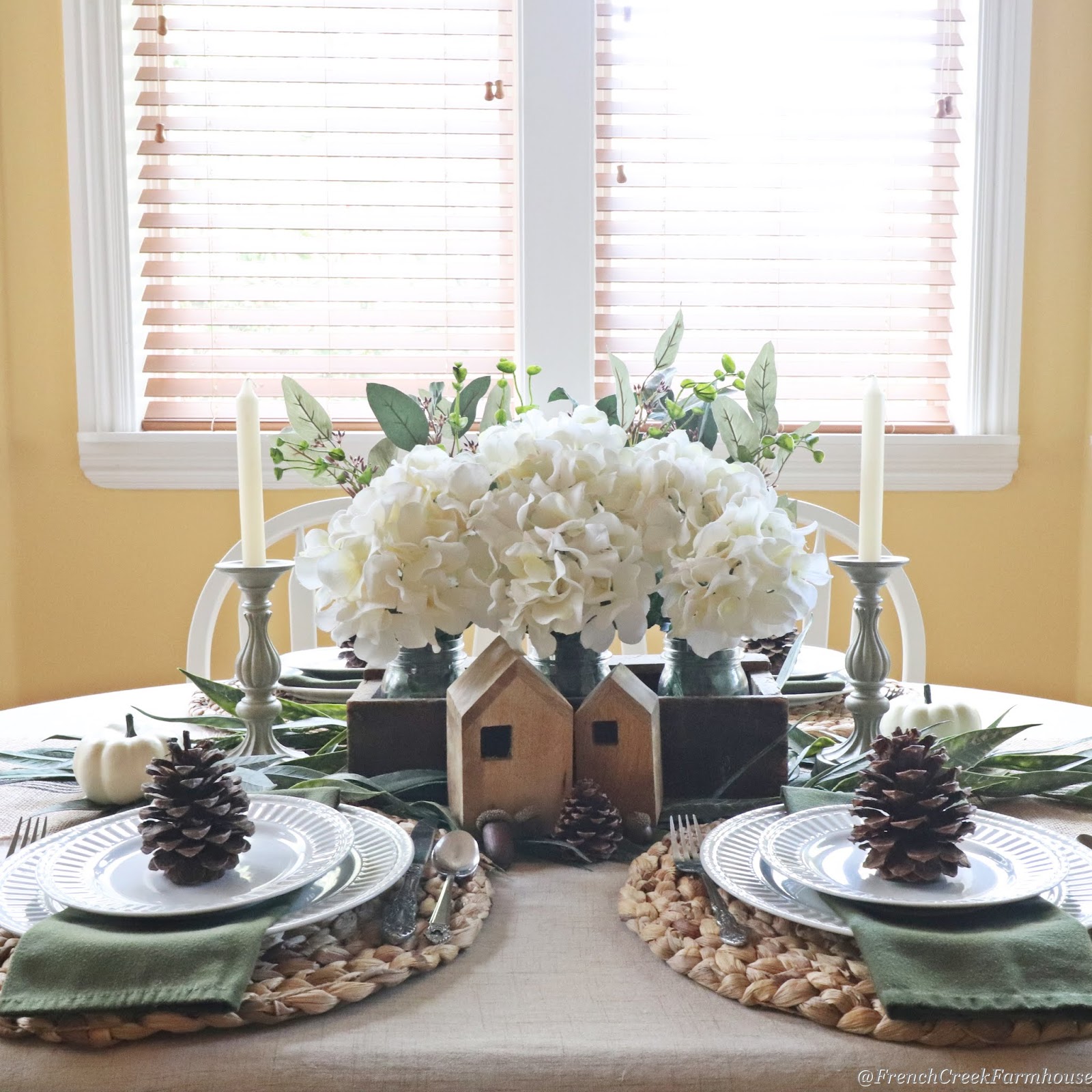 Rustic Farmhouse Thanksgiving Tablescape