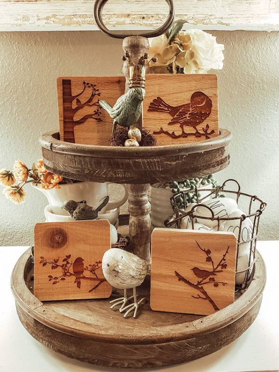 Two-tier wooden tray with bird decor