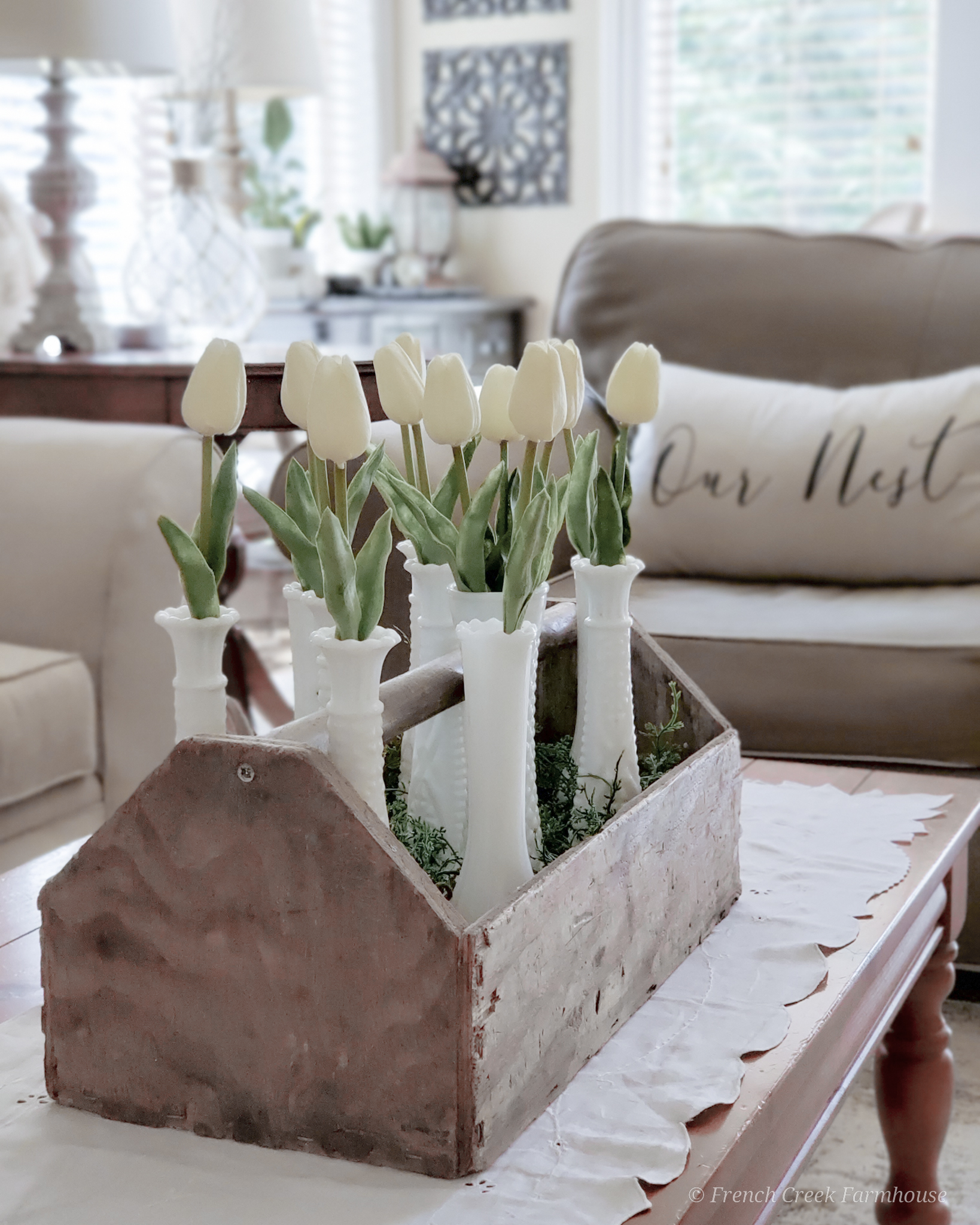 Modern farmhouse spring living room with white tulips