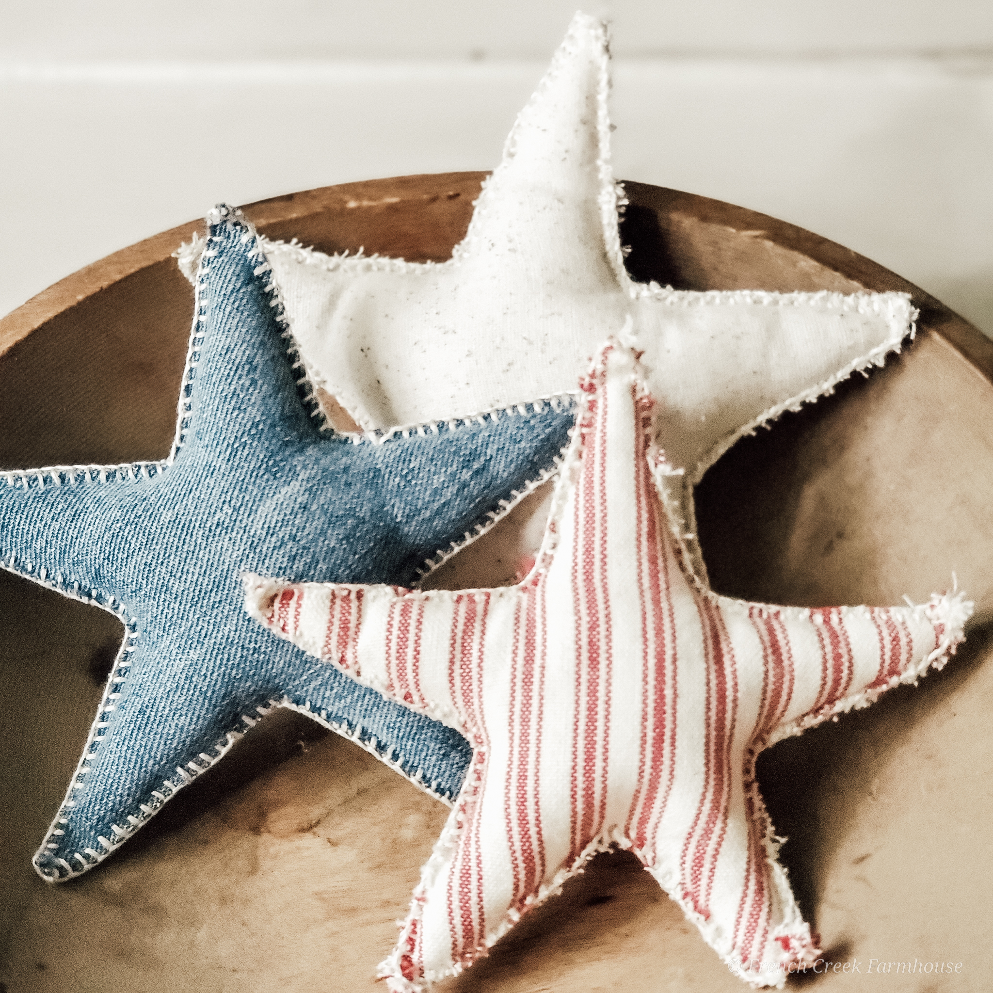 DIY Farmhouse Stars These stars make the perfect patriotic bowl filler