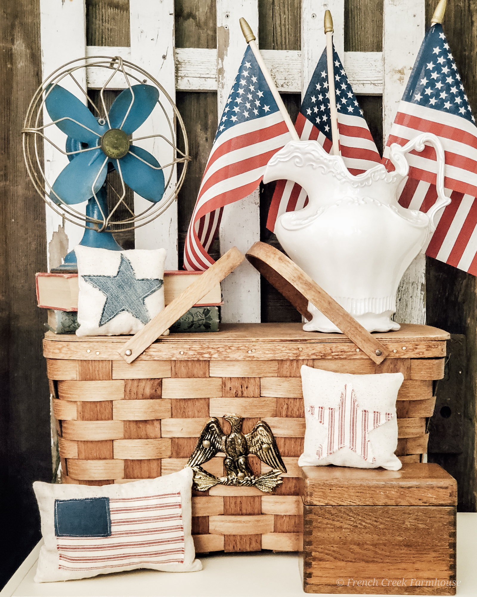 DIY Patriotic Grain Sack Tuck Pillows Farmhouse patriotic and vintage vignette
