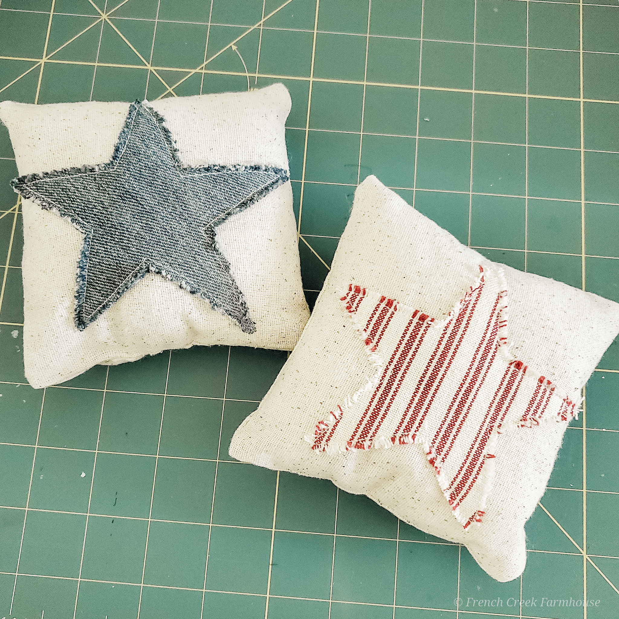 DIY Patriotic Grain Sack Tuck Pillows