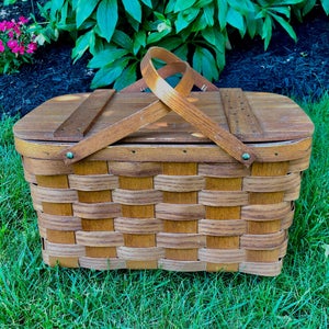 Vintage Picnic Basket Floral Arrangement | French Creek Farmhouse