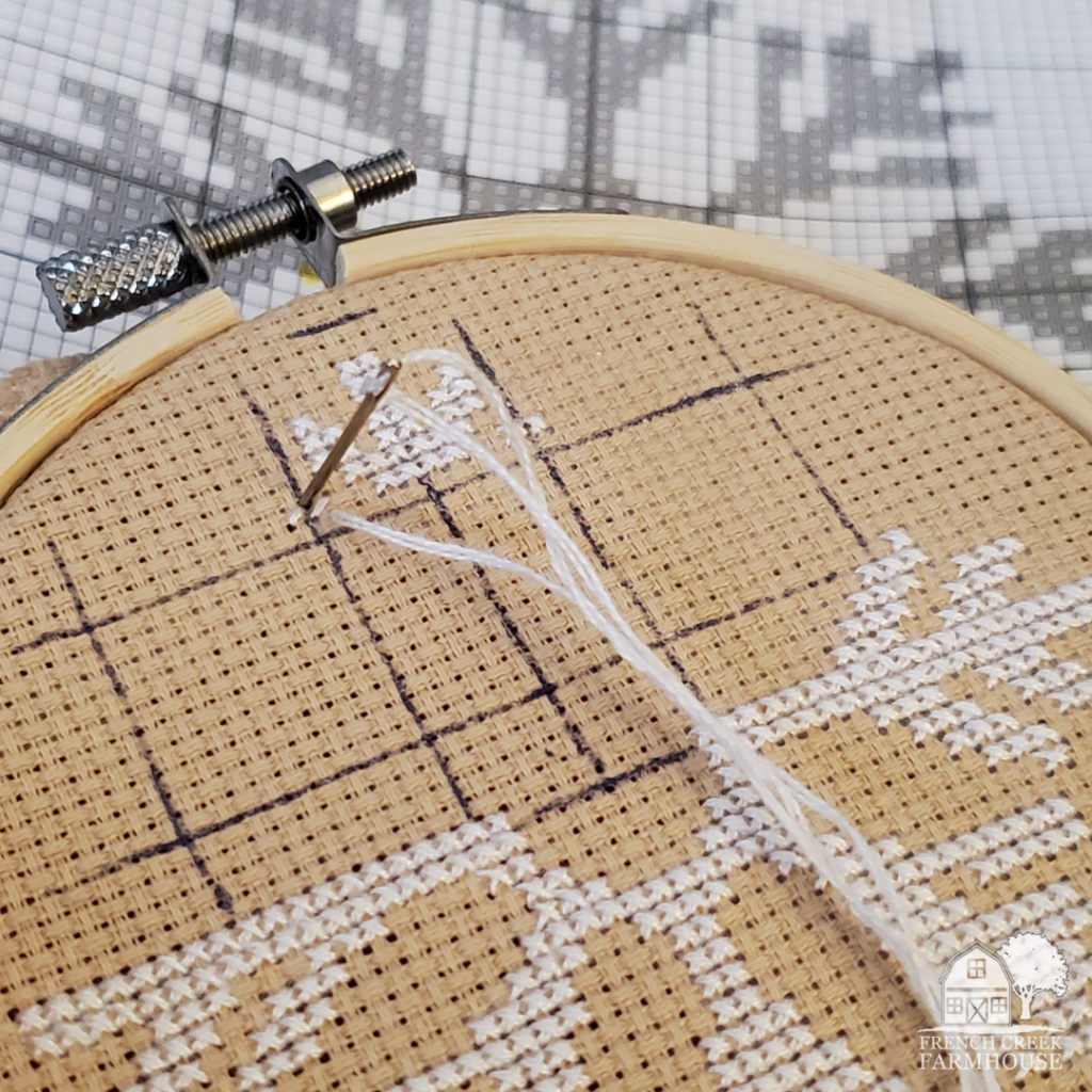 How to cross-stitch snowflakes