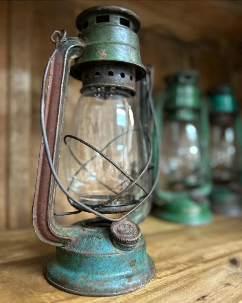 Vintage kerosene lanterns come with a sense of old-world charm and coziness.