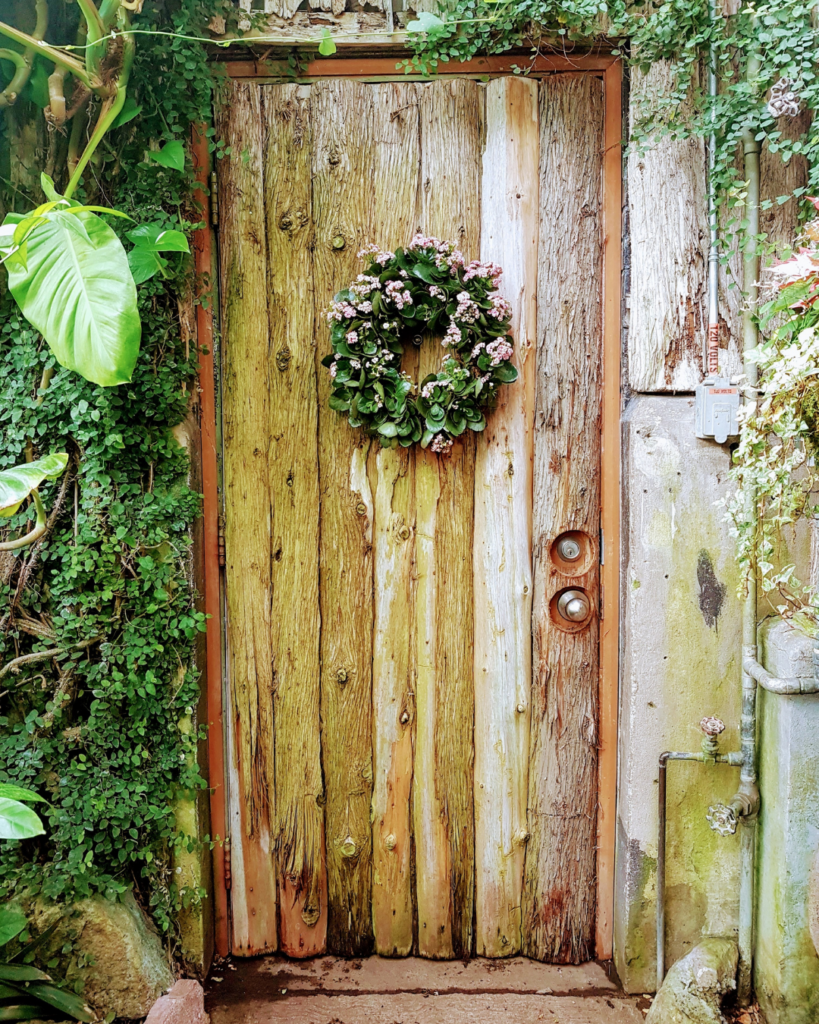 The history of decorating with wreaths has always fascinated me...