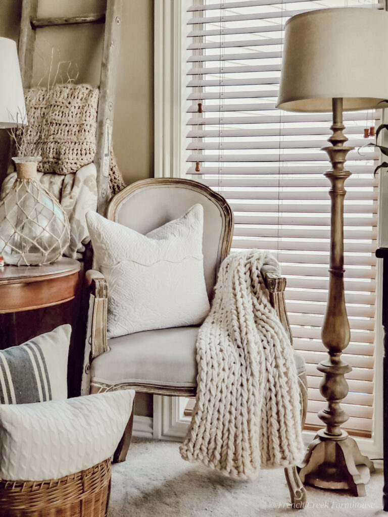 Cozy throws and soft pillows are the epitome of warmth and comfort in autumn.