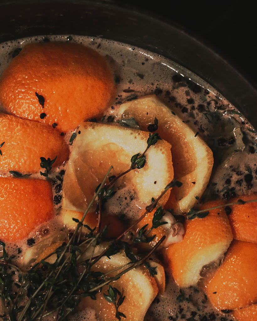 A simmer pot makes your home smell amazing in fall, and this recipe is so easy!