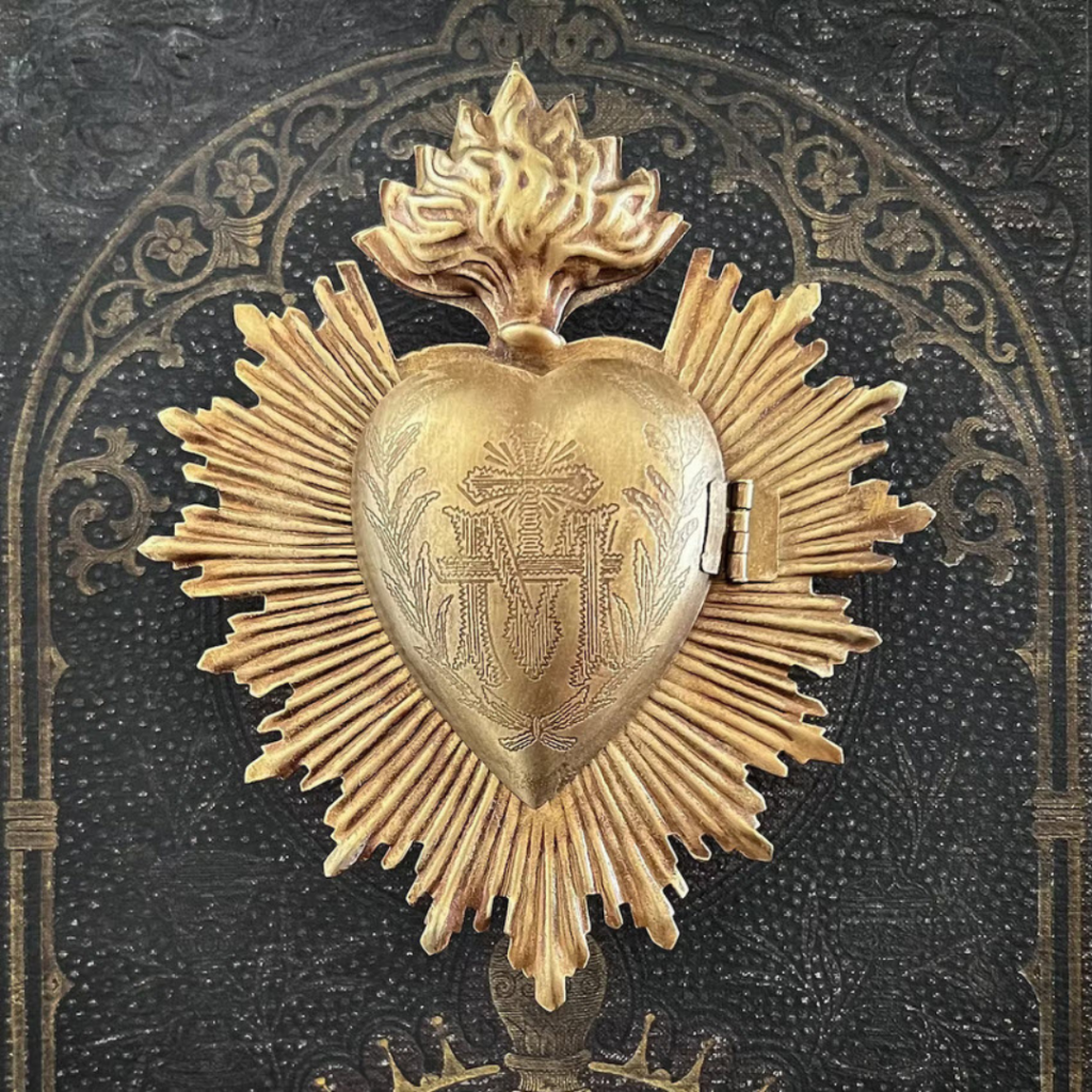 Milagro sacred heart trinket box