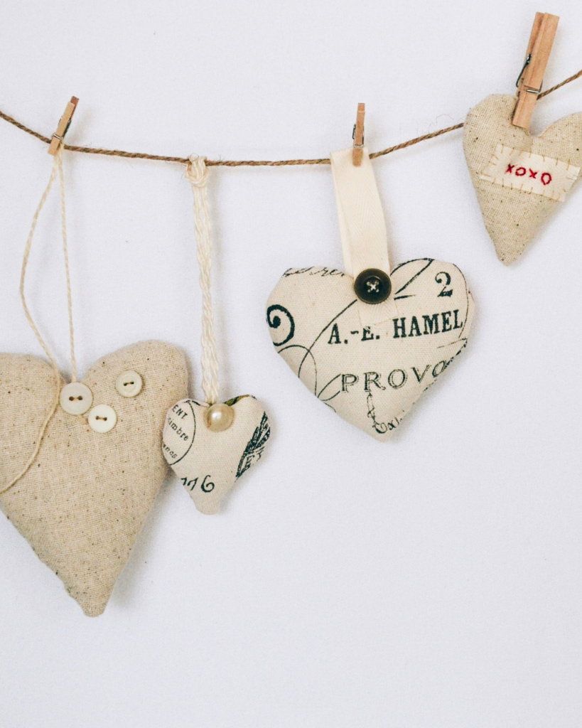 Vintage Valentine's Day Decor Ideas